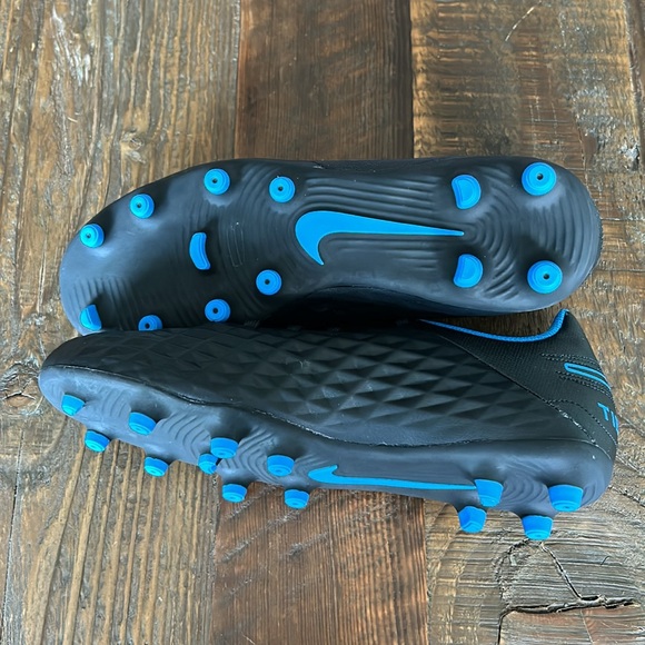 Tiempo Nike Cleats NWOT size 7.5 - Picture 9 of 10
